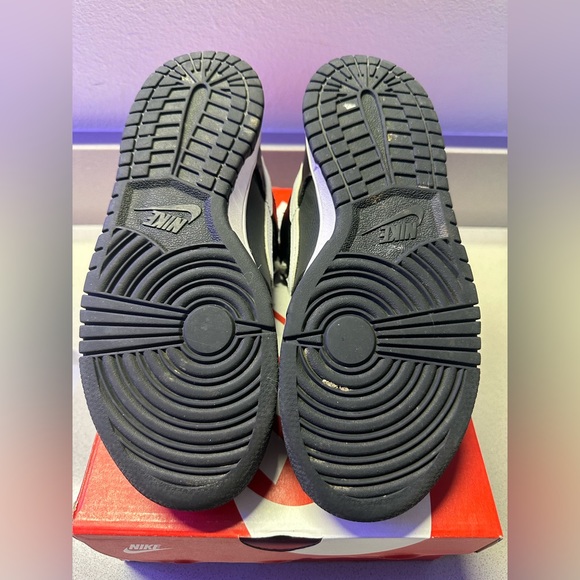 Nike Dunk Low (GS)- youth size 5Y - Picture 13 of 13